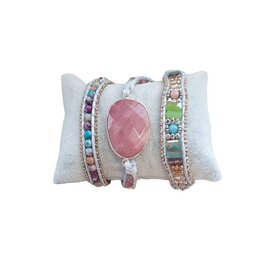 Aardbeienkwarts met Konings Turquoise wikkelarmband