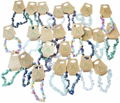 Display met variatie dames split armbanden van natuursteen