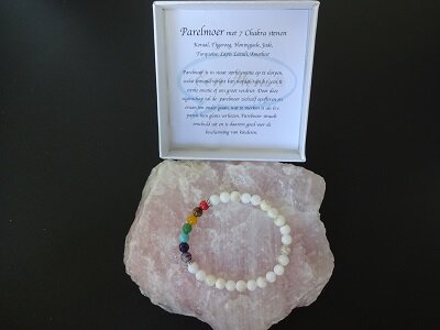 Damesarmband Parelmoer met 7 Chakra stenen