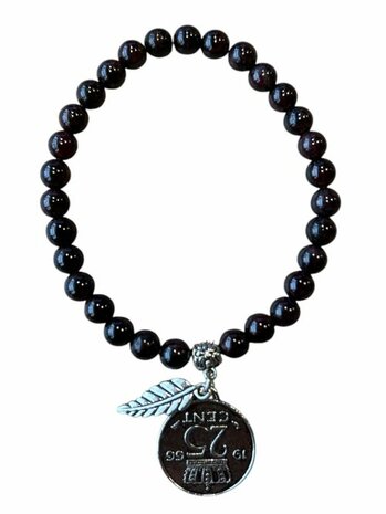 Armband met Granaat en kwartje met veer bedel